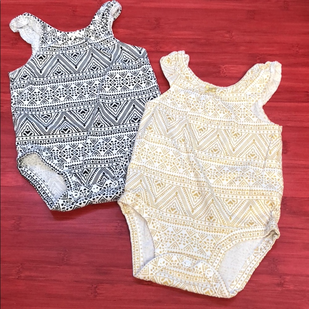 ***2 carters Onesies 3m